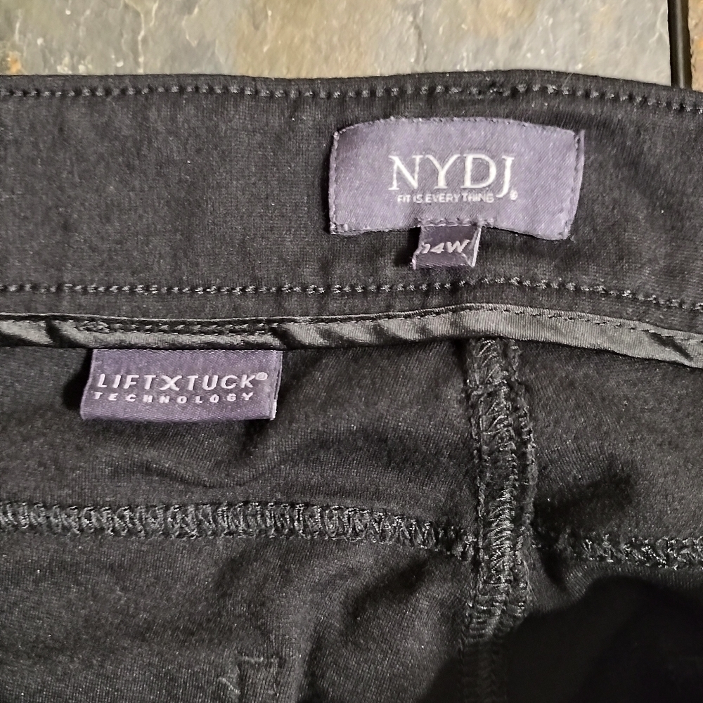 Nydj black Marilyn pull ons - Picture 2 of 5